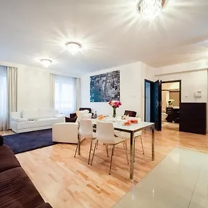 Platinum Towers 3* Warsaw