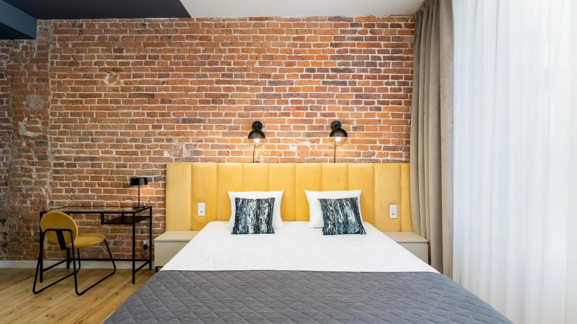 1898 Parkside Boutique Residence Krakau 2*,  Polen